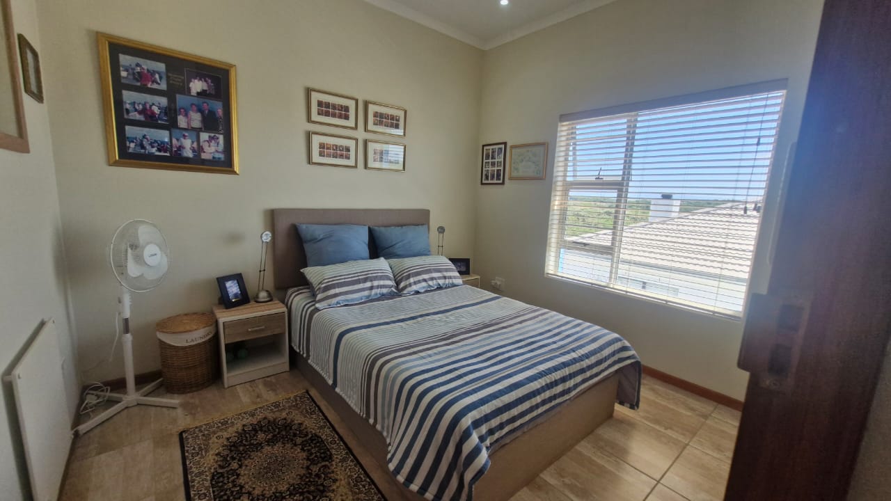 3 Bedroom Property for Sale in Paradise Beach Eastern Cape